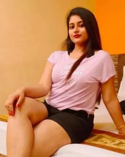 Siuri Call Girl Service